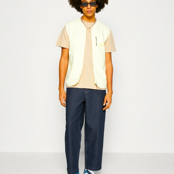 NWT RAINS Fleece Vest - Picture 2 of 9